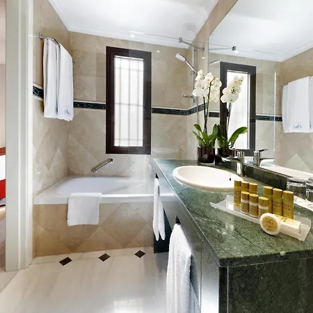 Eurostars Conquistador Szálloda 4*