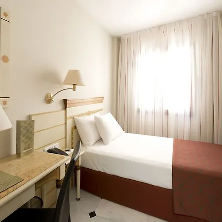 Eurostars Conquistador מלון 4*