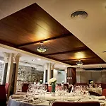 يوروستار كونكويستادور فندق 4*