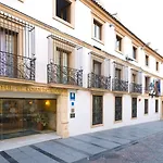 يوروستار كونكويستادور فندق