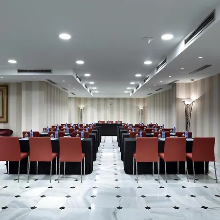 يوروستار كونكويستادور فندق