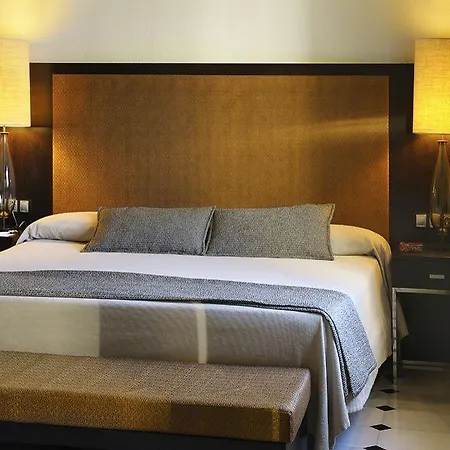 Eurostars Conquistador Отель