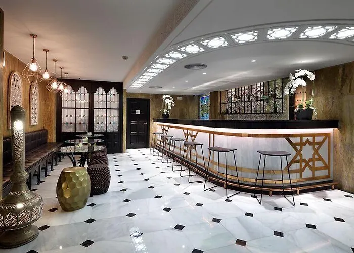 Отель Eurostars Conquistador 4*