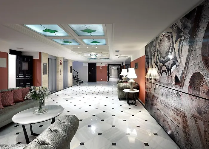 Отель Eurostars Conquistador 4*